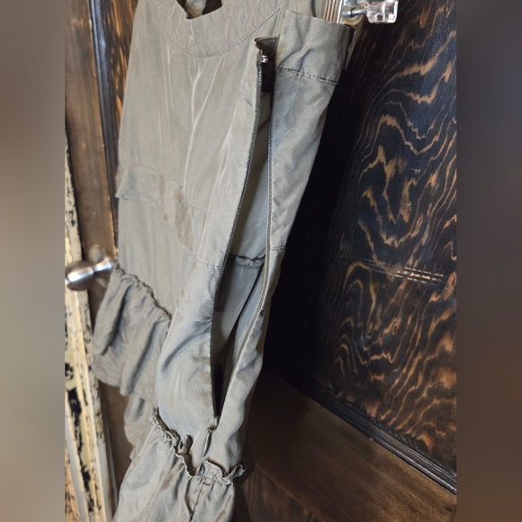 Banana Republic Sage Silk  Ruffled Tiered Crossback Straps Top - Picture 7 of 13